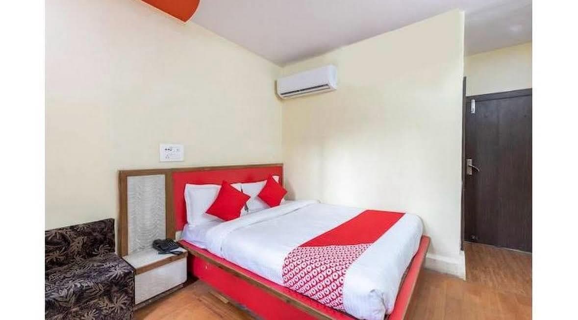 Hotel Vanice Blue - Tap to explore photos