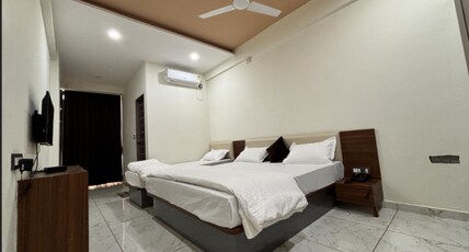 Hotel Kailash Inn Room Type - Family Room