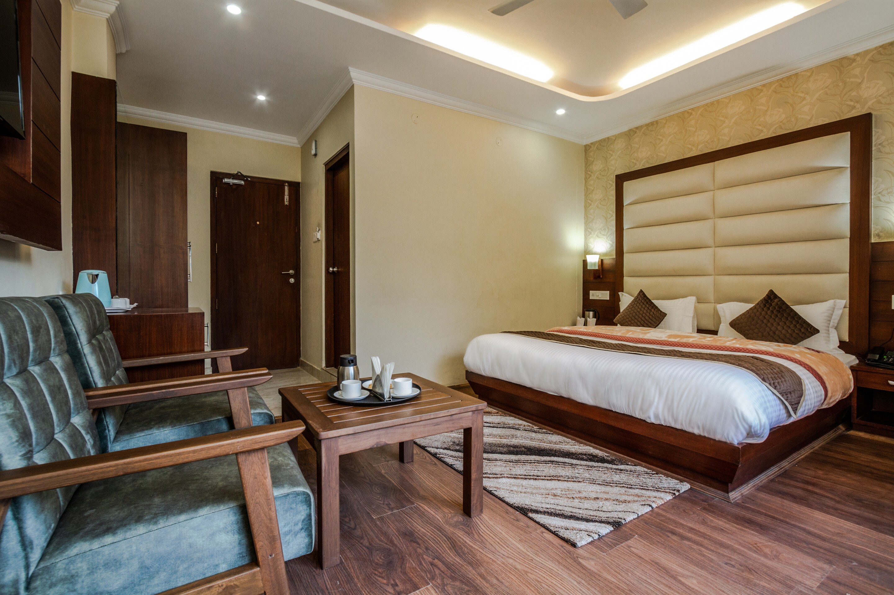 Hotel Hukam's Holiday Home - Tap to explore photos