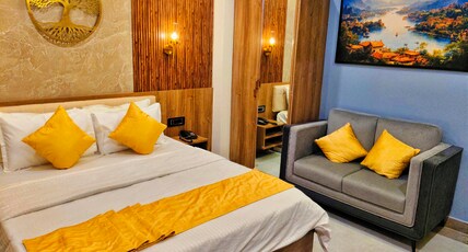 HOTEL ABHIJIT Room Type - PREMIUM ROOM