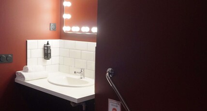 Ibis Styles Lens Centre Gare Room Type - Standard Accessible Room with 1 double bed