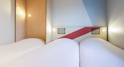ibis budget Villemomble Room Type - ROOM - for 3 people with 3 single beds