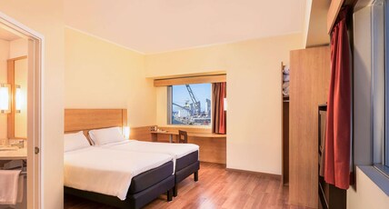 Ibis Valparaiso Room Type - Standard Room with twin beds