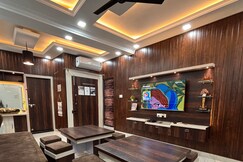 Kashi Homestay - Beautiful Entire 2BHK Apartment