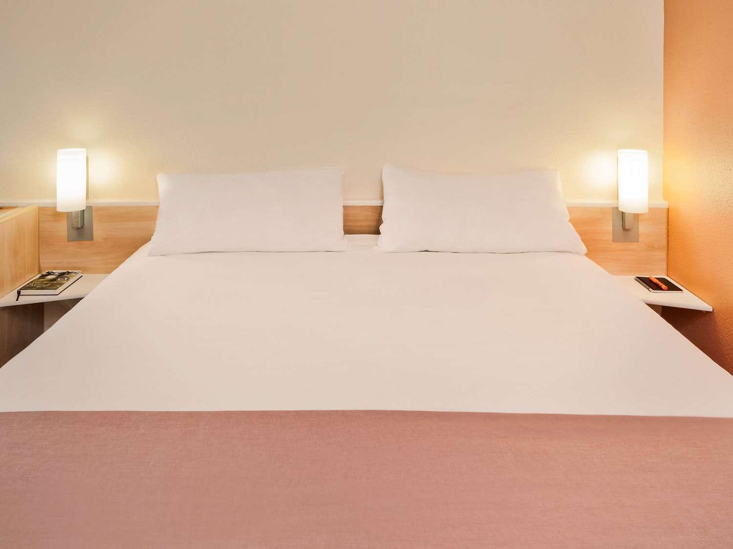 Hotel Ibis Budapest Centrum - Tap to explore photos