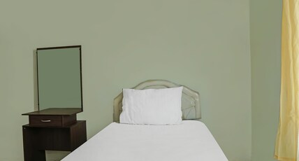 Hotel O Wilma Kost Syariah Room Type - SPOT ON Twin