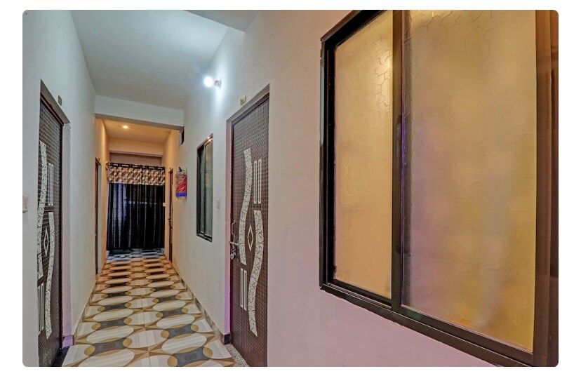 Heritage By Bhawani Paying Guest House - Tap to explore photos