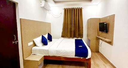 Baga Beach Inn Room Type - Deluxe Queen Room with Balcony