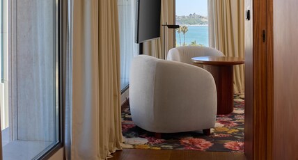 Duo Hotel Lisbon, Curio Collection by Hilton Room Type - CORNER DUO VIEW KING ROOM