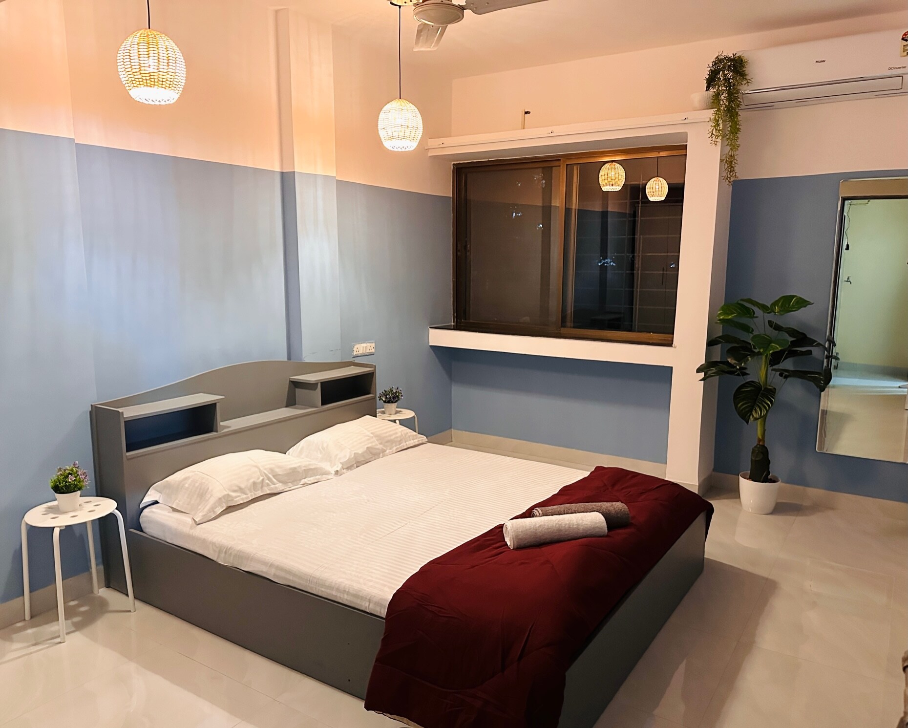 Jade 1Bhk Humble Abode Near Airport WiFi AC Smart TV Kitchen - Tap to explore photos