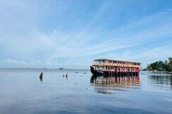 Canal Cruise Houseboat