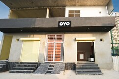 Hotel O Royal Place