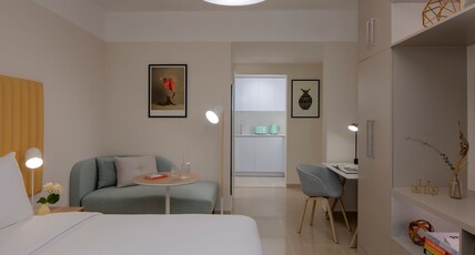 Staybridge Suites Dubai Financial Centre, an IHG Hotel Room Type - 1 King Studio Suite Balcony