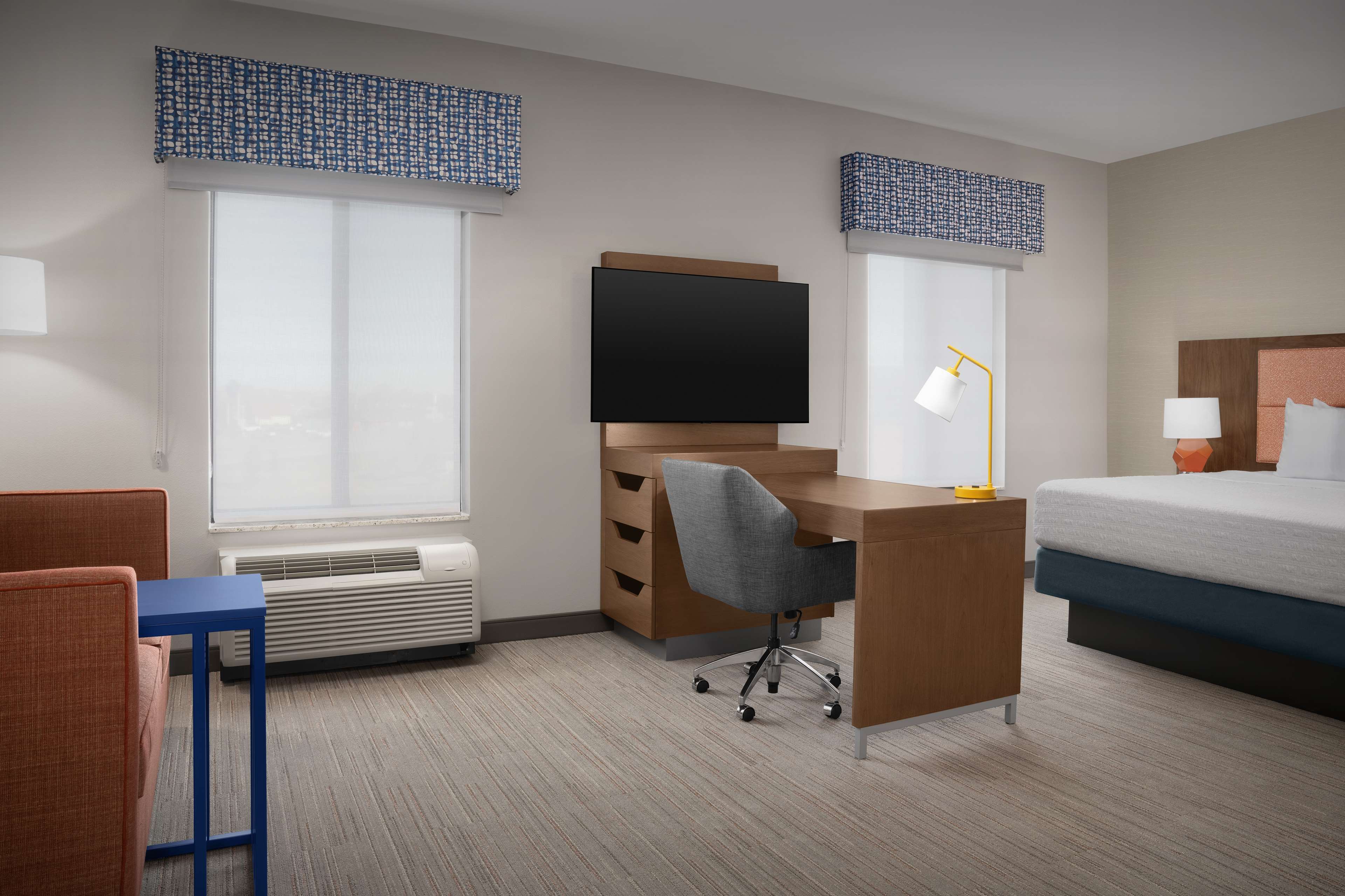 Hampton Inn & Suites by Hilton Williston - Tap to explore photos