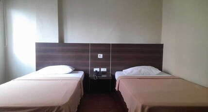 OYO 1011 First Hotel Room Type - Philippines Deluxe Twin