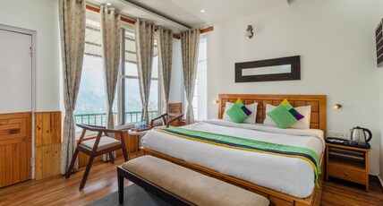 Treebo Vista Lago With Lake View Room Type - Deluxe Room
