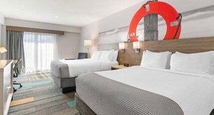Best Western Oceanfront Room Type - 2 Queen Beds, Non-Smoking, City View, Balcony, Microwave And Refrigerator, Wireless High-Speed Inter