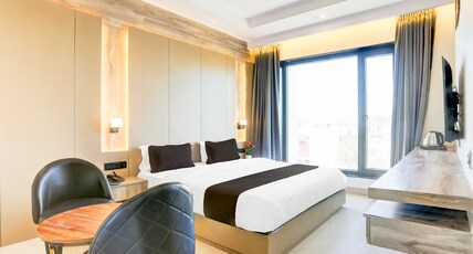 Townhouse ISBT Dehradun Room Type - Super Deluxe Room