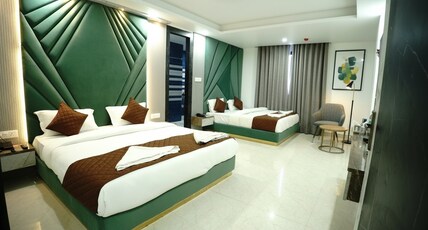 Hotel Ishaan Palace Near Delhi Airport Room Type - Family Suite Room