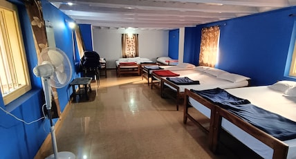 SHAMBHAVI DEEPA GURUSADANA GUEST HOUSE Room Type - Bedroom 1