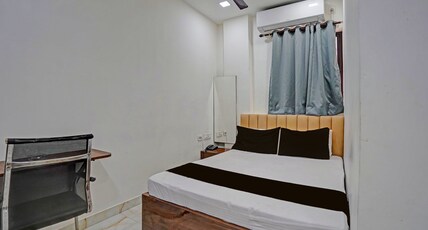 Collection O Dalhousie Square Kolkata Formerly G.N Palace Room Type - Classic with Twin Bed