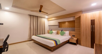 Treebo Golden Swan Pammal Room Type - Deluxe Room