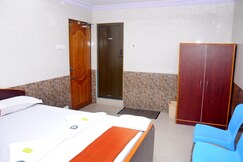 Sri Ramathirivathi hotel  Inn