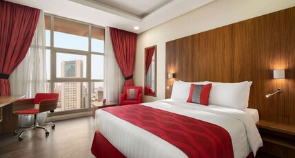 Ramada Encore by Wyndham Kuwait Downtown Room Type - 1 Queen Bed Smoking Room