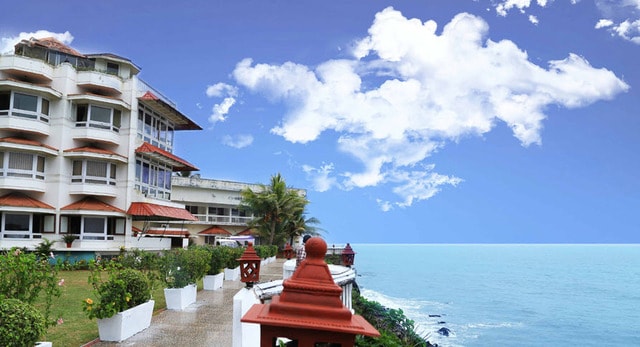 Mascot Beach Resort - Tap to explore photos