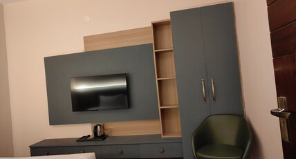 Hotel Edisson Room Type - Connected family twin rooms