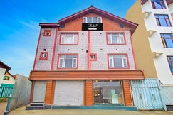 Collection O Padshahi Bagh Formerly Matamal Cafe