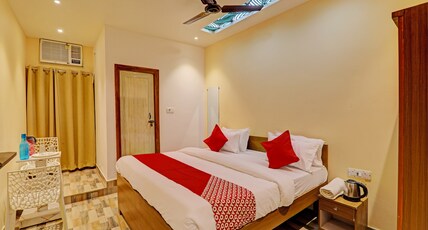 Hotel O Royal Regency Palace Room Type - Classic