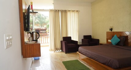 Treeaura Retreat Room Type - Deluxe Room