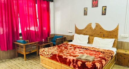 4:20 CAMPUS Room Type - Deluxe Room