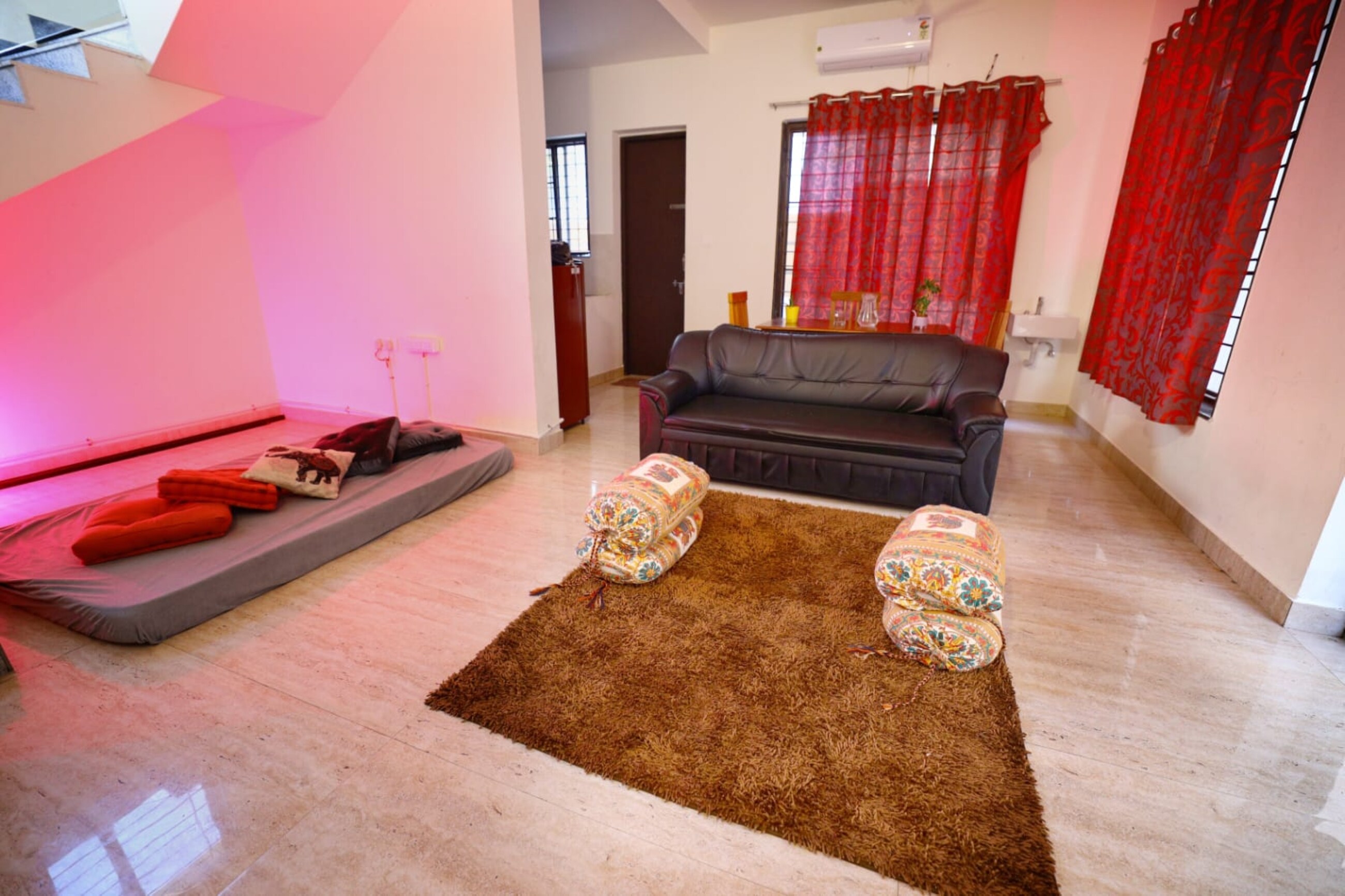 Waves Point - Tap to explore photos