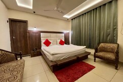 Hotel Himgiri