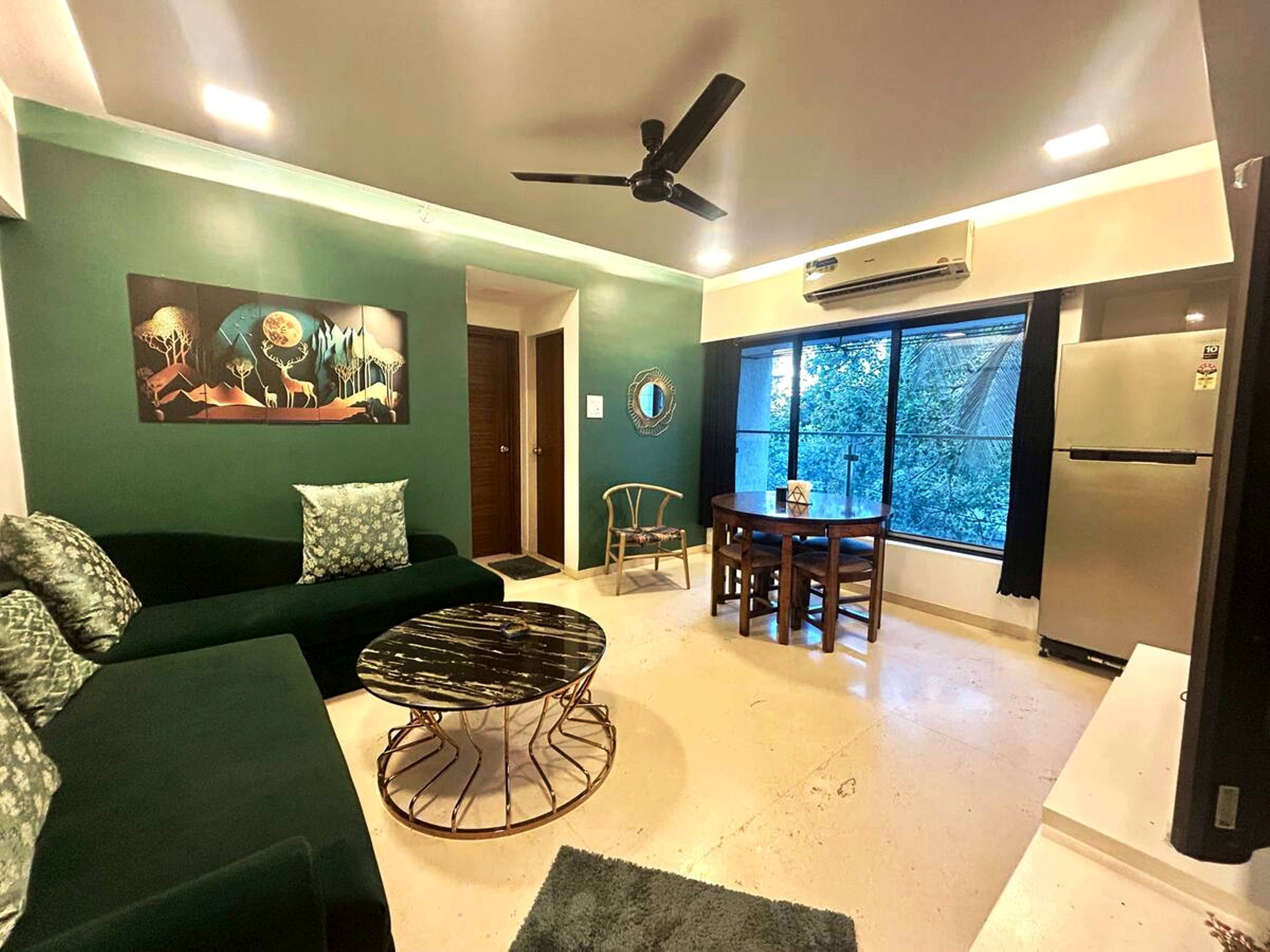 The Emerald Abode II Premium 1Bed Condo Santacruz - Tap to explore photos