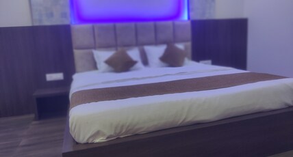 Hotel Praj Paradise Room Type - Super Deluxe