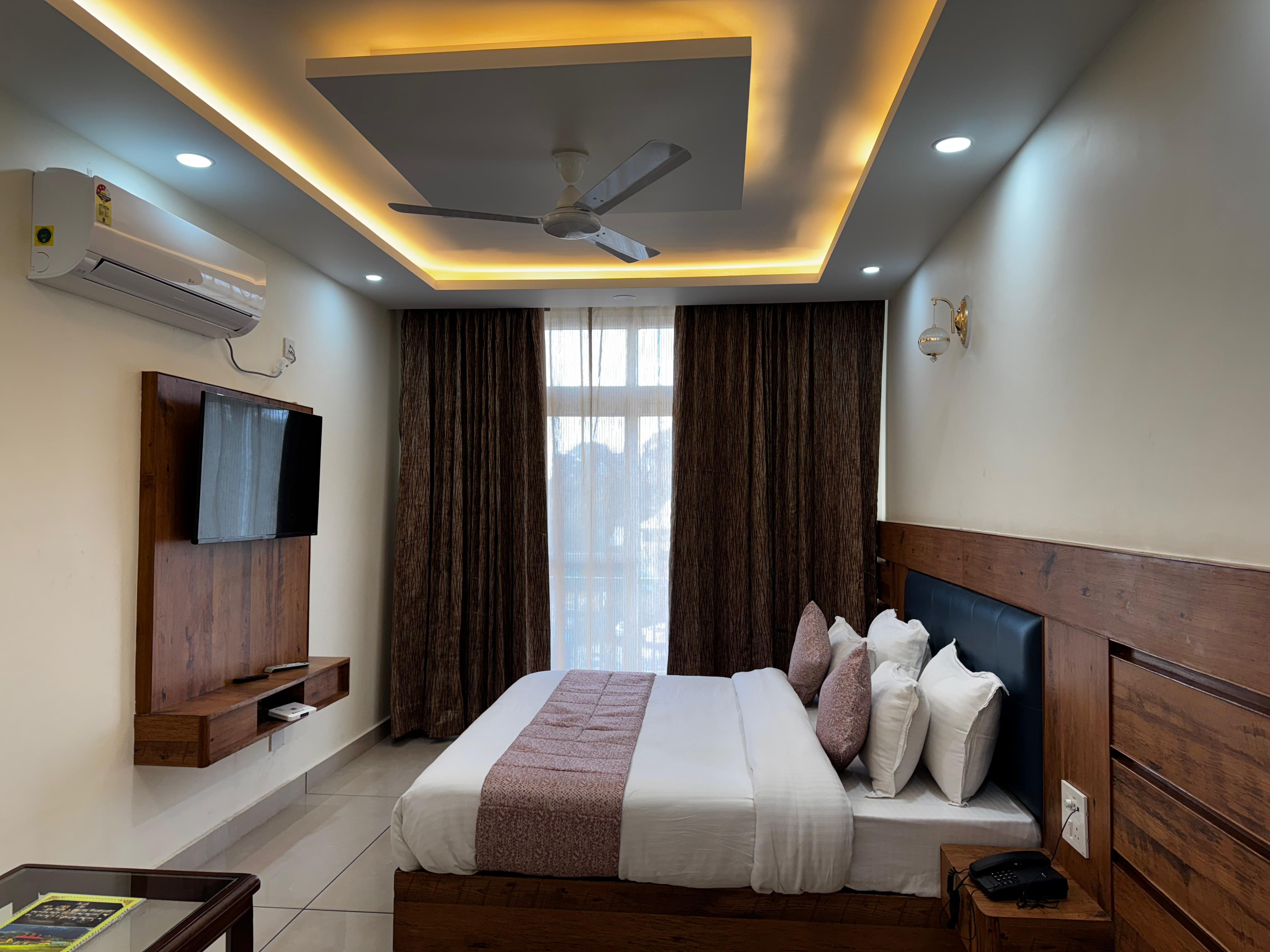 HOTEL AARADHAYA GRAND & RESTAURANT - Tap to explore photos