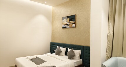 Hotel Raas Vrindavan Room Type - Premium Ac room