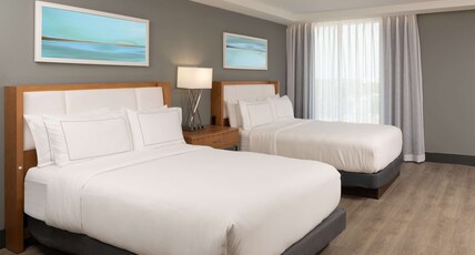 DoubleTree by Hilton Miami North I-95, FL Room Type - 2 QN MOB HEAR ACC RIS