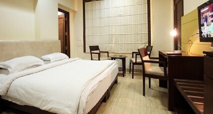 Hotel Nangis Pride Room Type - Club Room with Private Balcony