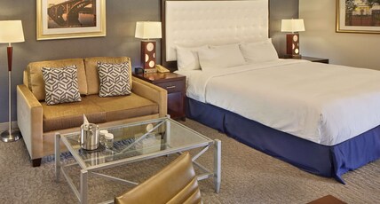 DoubleTree by Hilton Little Rock Room Type - 1 KG ACC RI SHWR NO SMOK