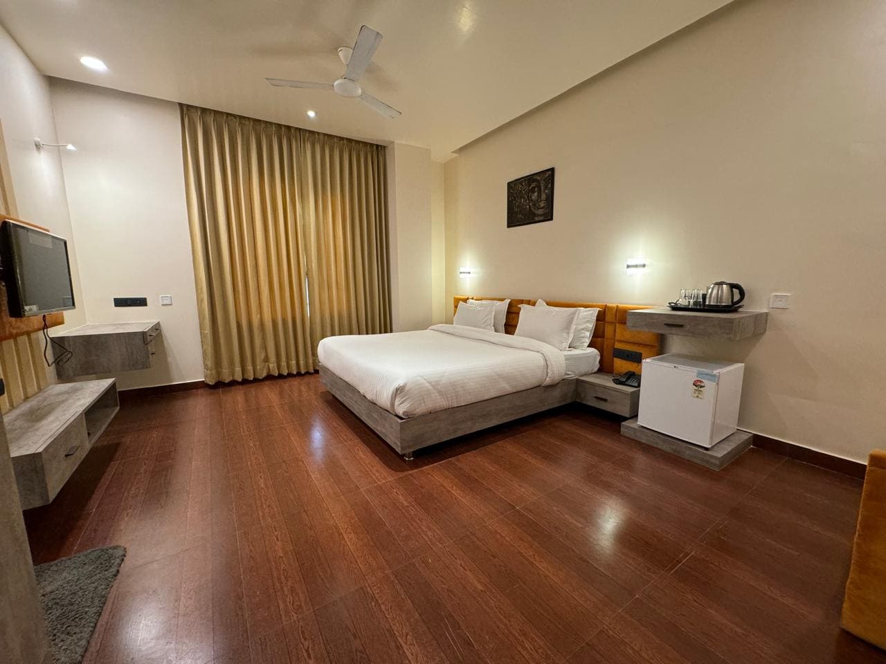 Janki Inn - Tap to explore photos