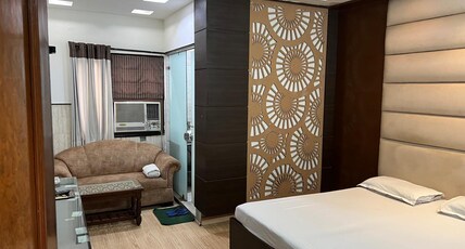 Hotel Ashirwad Near Old Delhi Railway Station Room Type - Deluxe Room with Wifi