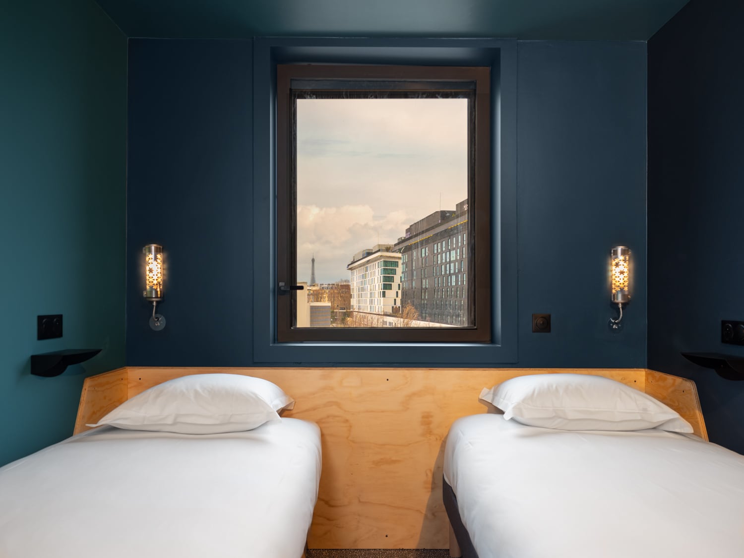 Eklo Hotels Paris Porte de Versailles - Tap to explore photos