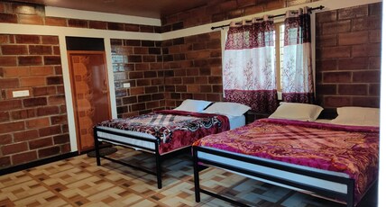 Green Hills Resort | Rooms & Restaurant Room Type - SIX BEDDED VILLA