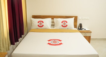 Benzy Tourist Home Room Type - Standard King Bed Room with Air Conditioning