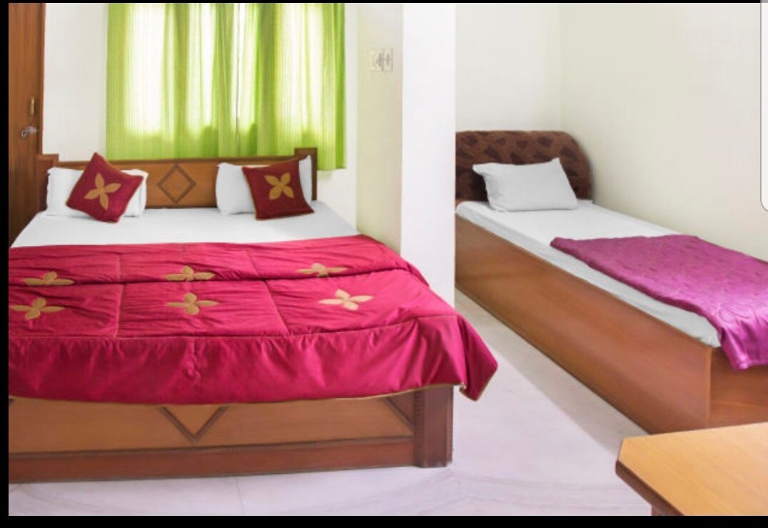 Hotel Krishnam Palace - Tap to explore photos