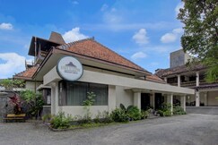 Hotel O near Kampung Batik Kauman formerly Chakra Homestay